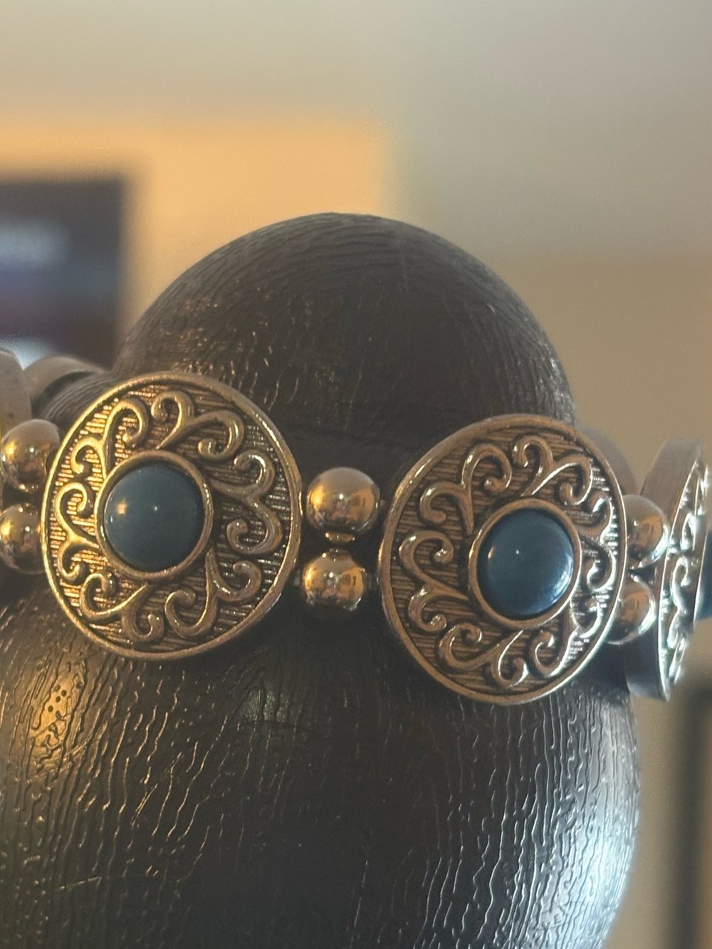 Vintage-Style Silver Tone Blue Stone Link Bracelet